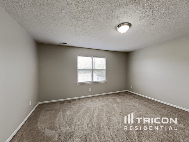 Building Photo - 3908 Chatterleigh Dr