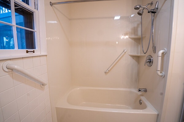 Building Photo - 4900 Jonquil Dr