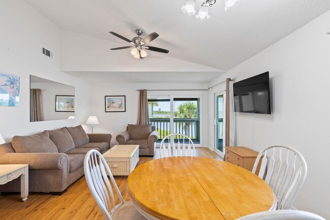 Building Photo - Fully Furnished Long Term Rental