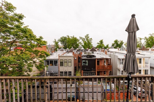 Building Photo - Large Sunny Dupont Two-Bed Condo Rental with Parking!