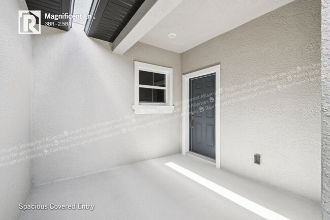 Building Photo - AVAILABLE TODAY!  New Luxury Townhome finished with High-End Touches