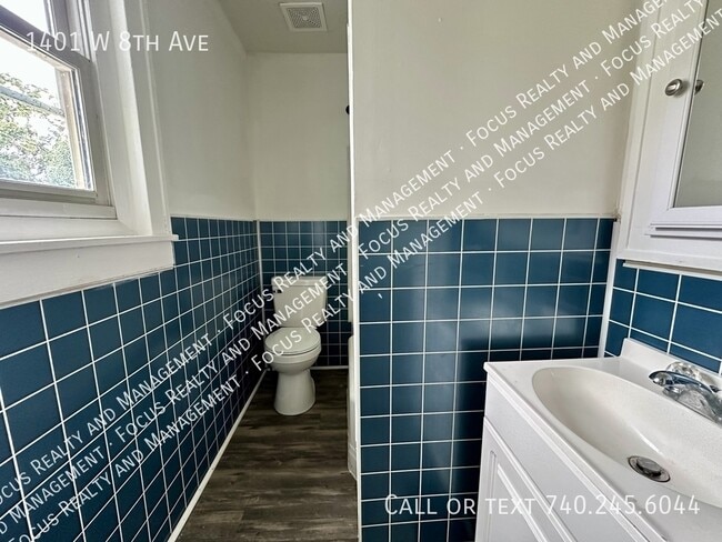 Building Photo - 1401 8th Ave