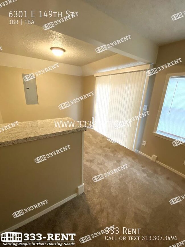 Building Photo - 6301 E 149th St