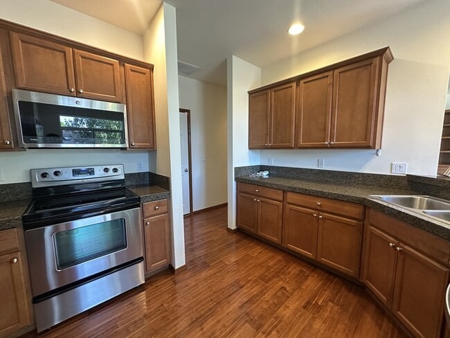 Building Photo - 7625 NE 201st Pl