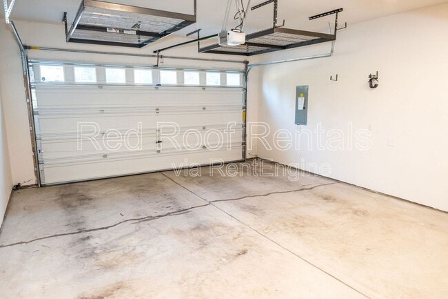 Building Photo - 9209 Winona St SW