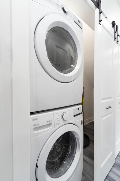 Building Photo - 1325 N 18th St