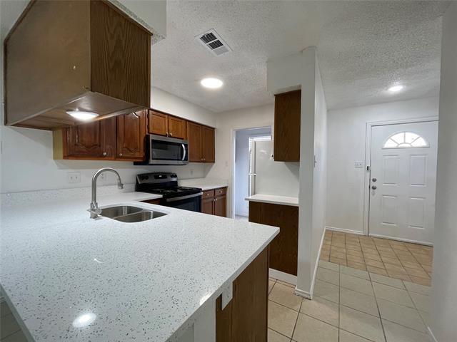 Building Photo - 1404 Shufford St