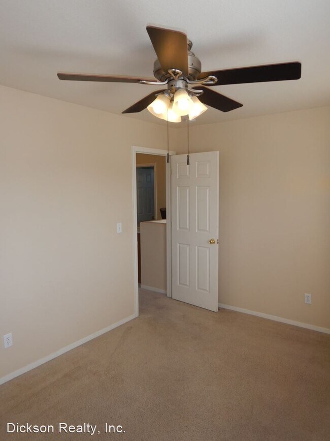 Building Photo - 3 br, 2.5 bath House - 5885 Blue Canyon
