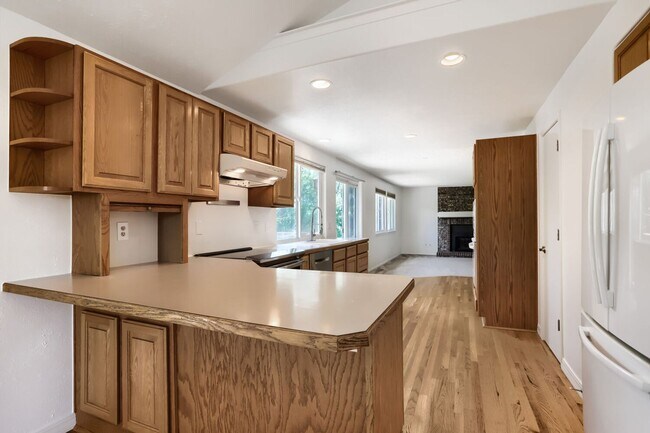 Building Photo - Gorgeous and Airy N. Boulder 4 bed, 3 bath in Quiet Cul-de-Sac - AVAILABLE NOW