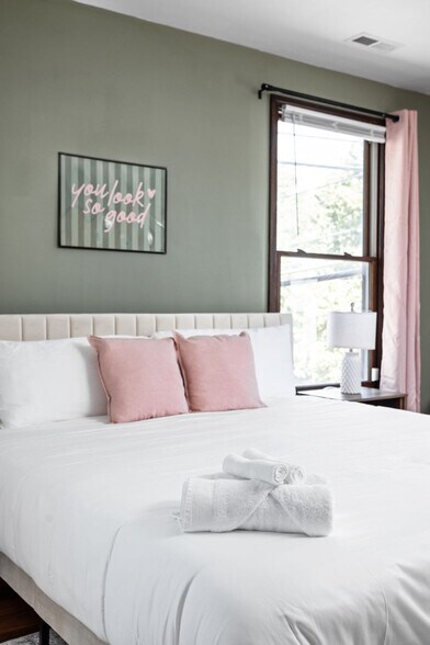 Building Photo - 525 E North St