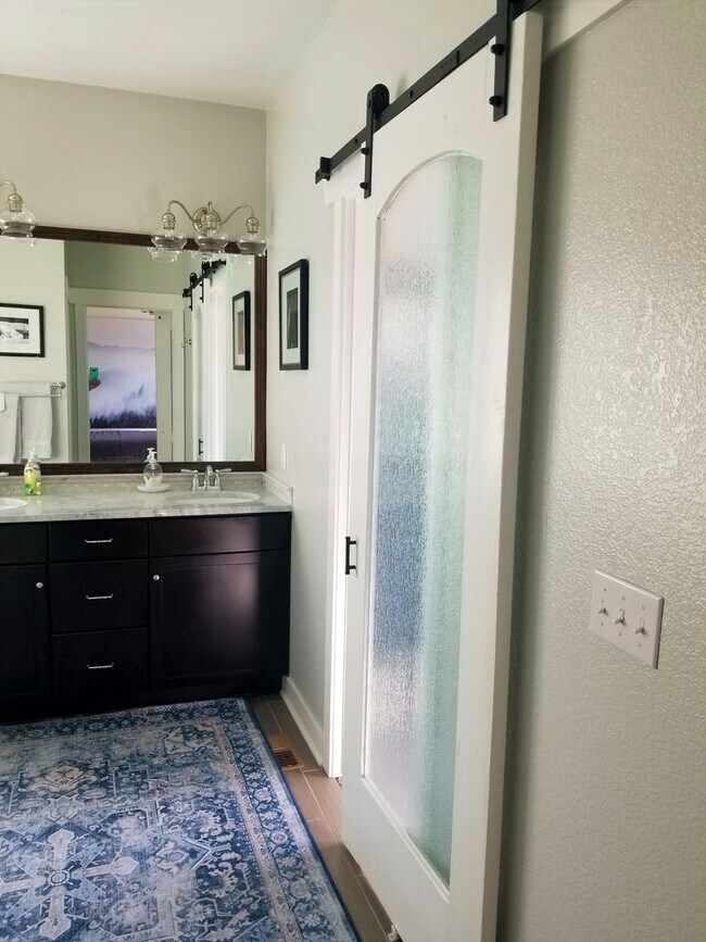 Building Photo - Central Park Summer Rental: Beautiful, Fully Furnished 5Bd/4.5Ba House