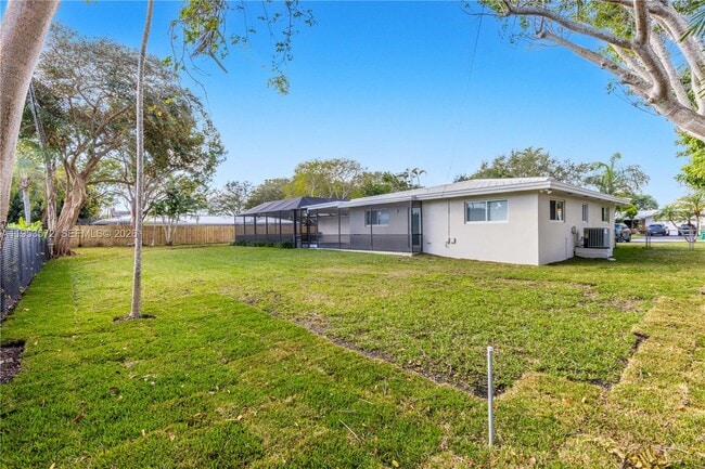 Building Photo - 13905 SW 78th Ct