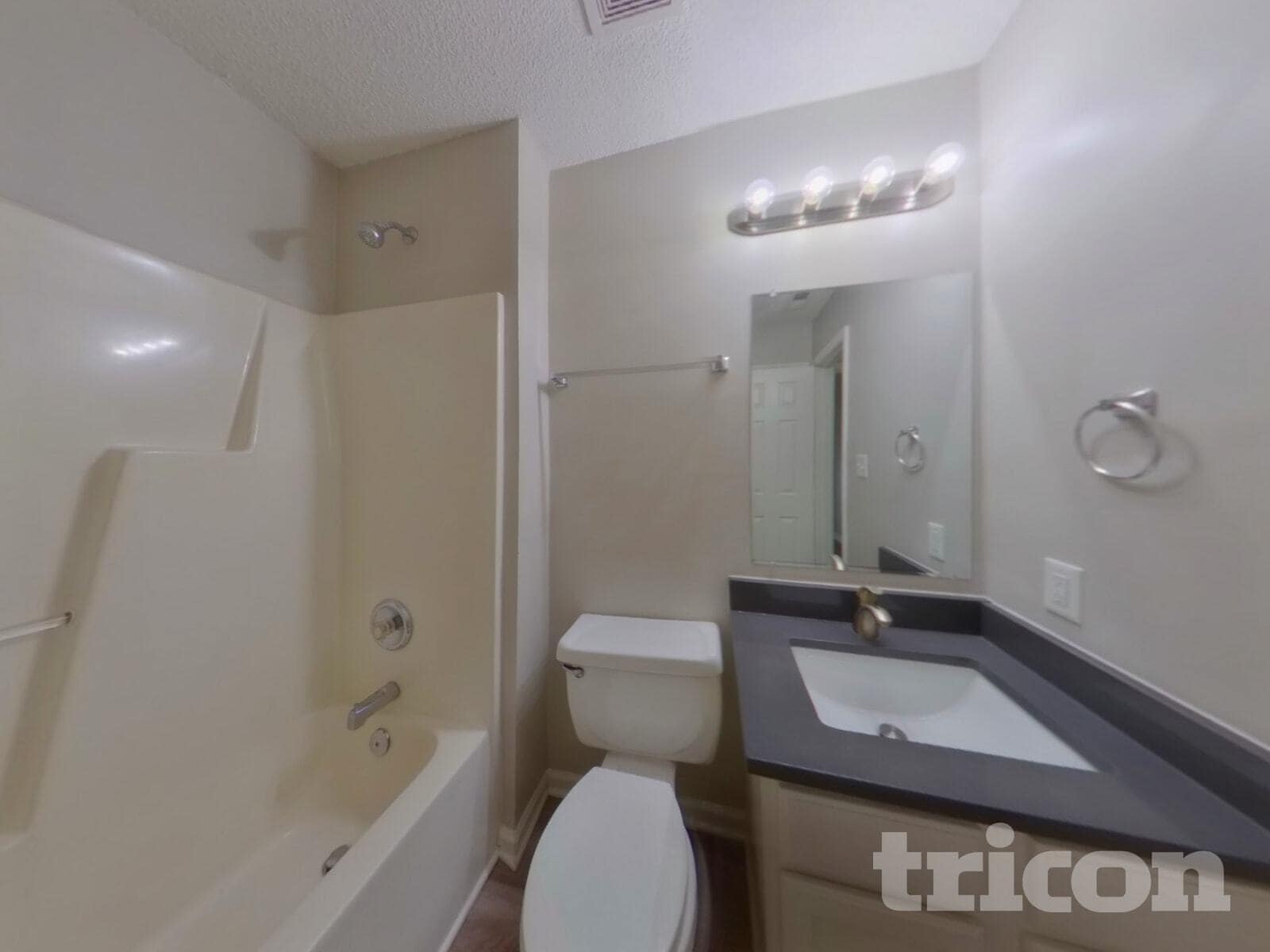 Building Photo - 2736 Daffodil Dr