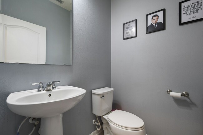 Building Photo - 17524 Promenade Dr