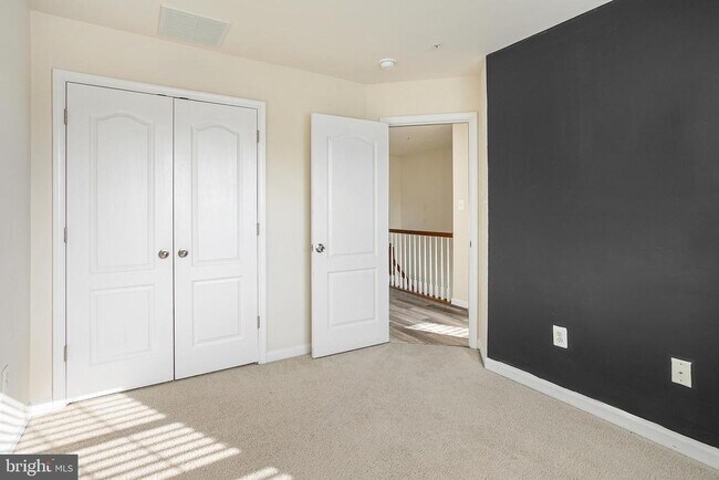 Building Photo - 2887 Falkirk Alley