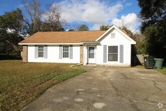 Building Photo - Near UWF & Hospitals -Peaceful Cul-de-Sac ...