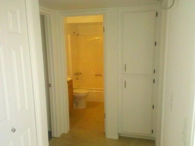 Building Photo - 2 bedroom in PHOENIX AZ 85020