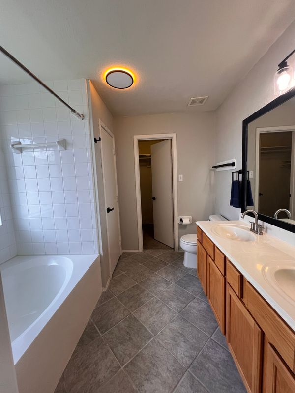 Building Photo - 5818 Toddington Rd