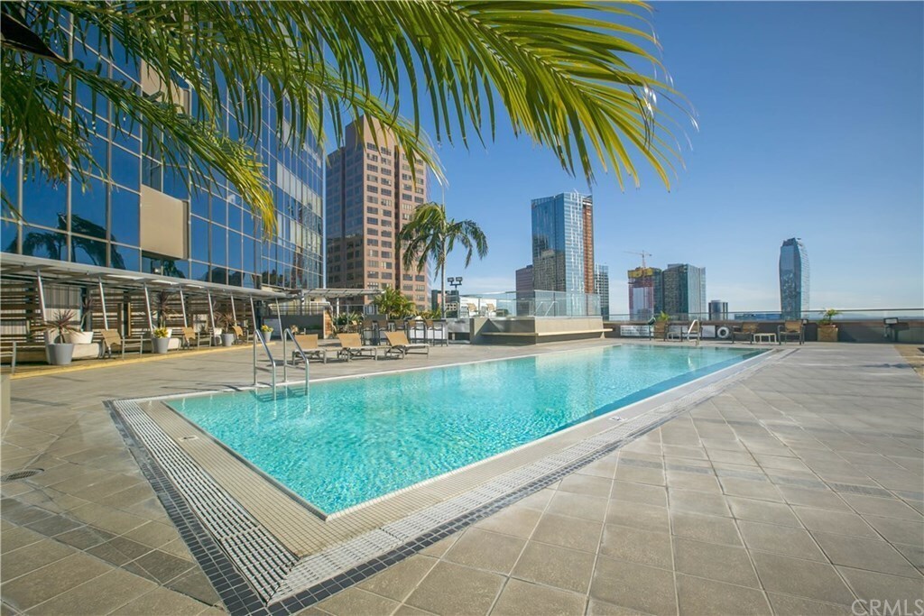 Building Photo - 1100 Wilshire Blvd