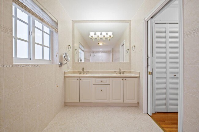 Building Photo - 13000 Old Cutler Rd