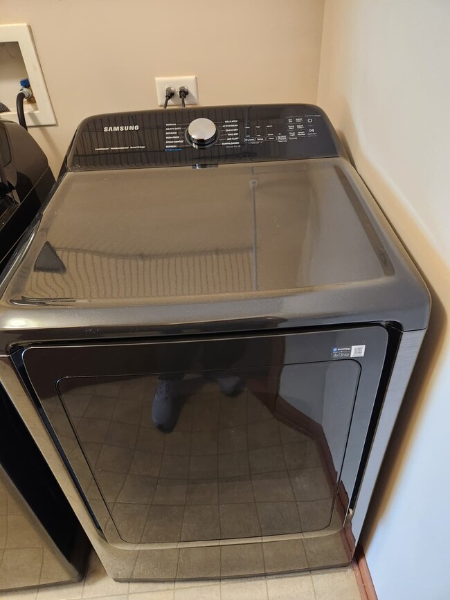 Building Photo - 217 Wimbledon Pl