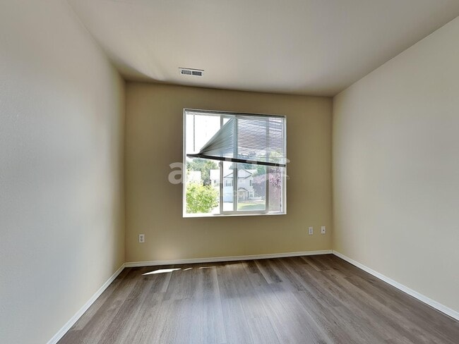 Building Photo - 13310 120th Ave E