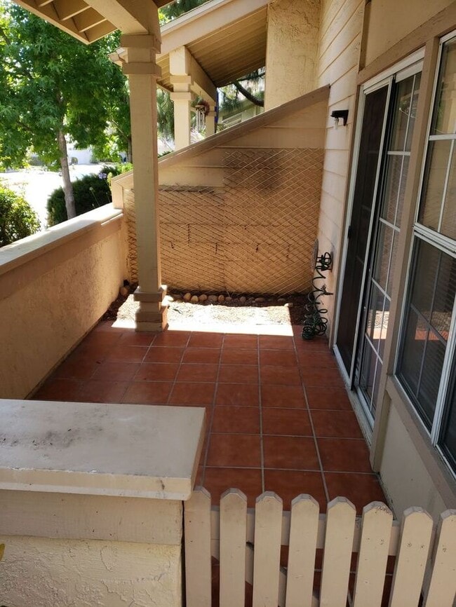 Building Photo - $1000 Holiday Move In Spec! The Bluffs at ...