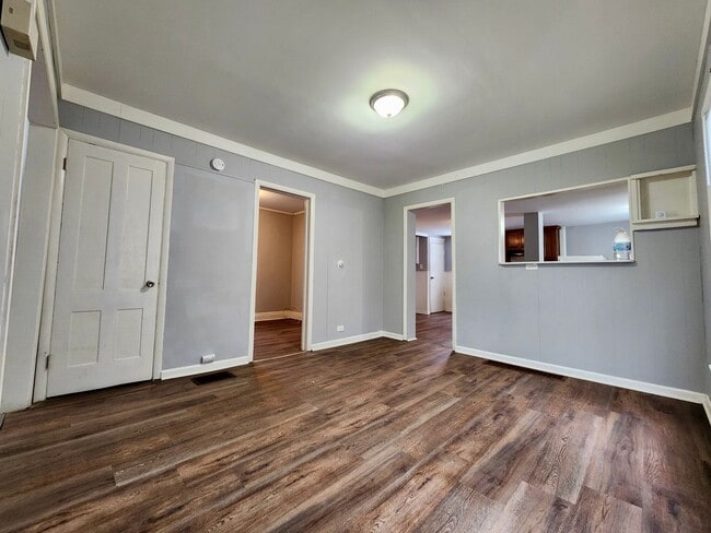 Building Photo - 670 Garson Ave