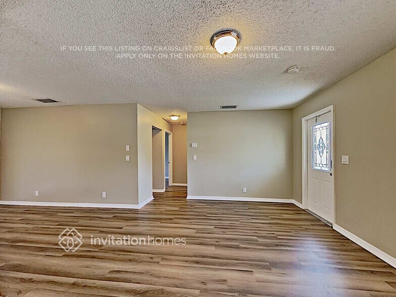 Building Photo - 9323 Southampton Pl