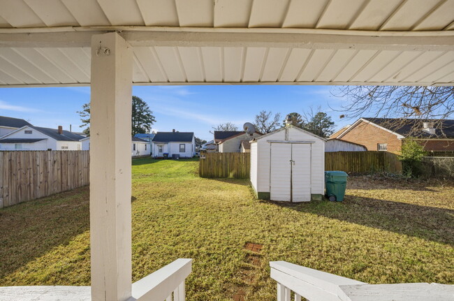 Building Photo - FULLY REMODELED 3 BED, 1.5 BATH HOME FOR RENT IN SUFFOLK!