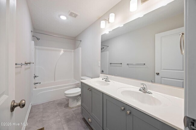 Building Photo - 424 Arrowwood Dr