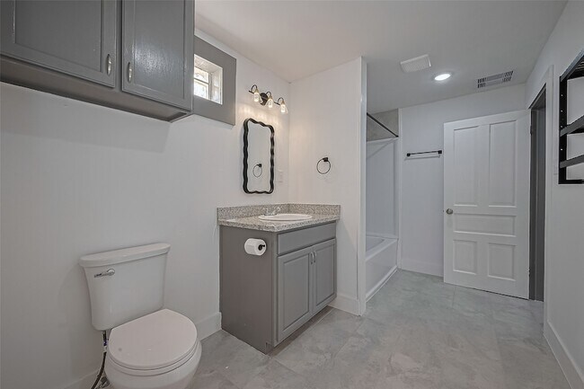 Building Photo - 22334 FM 762 Rd