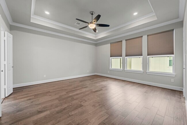 Building Photo - 954 Fisher St