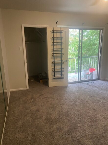 main bedroom - 1424 Boxwood Dr