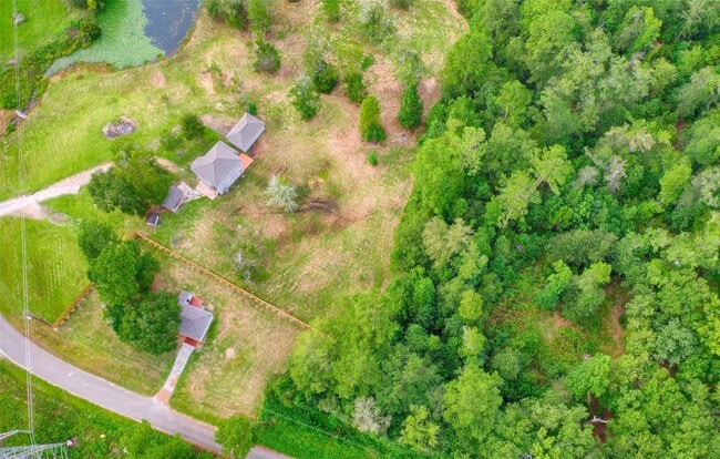 Building Photo - 22311 Warwick Glen Dr