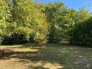 Building Photo - 2/1 in South Denison with Carport and Fenc...