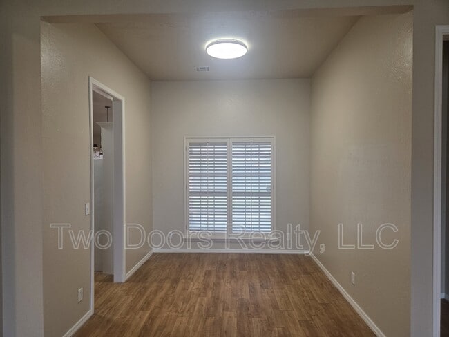 Building Photo - 13820 Oakmond Rd