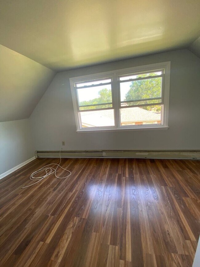 Building Photo - Welcome Home