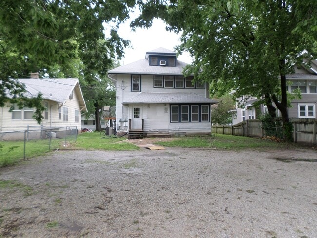 Building Photo - 1421 Humboldt St