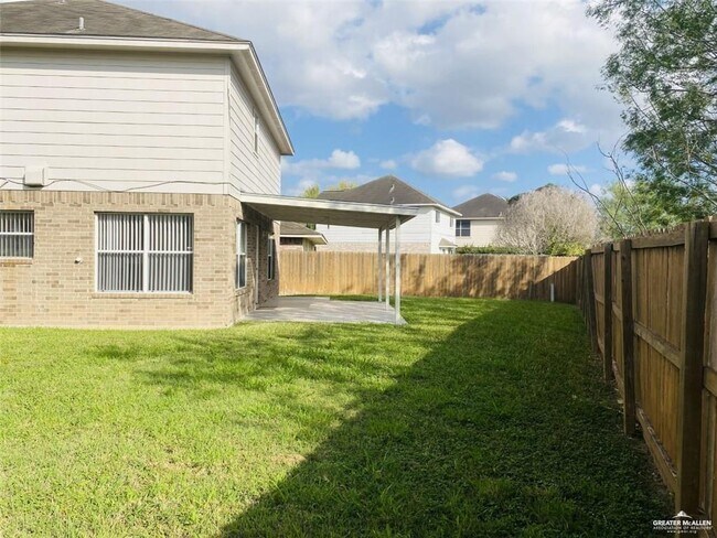 Building Photo - 3414 Santa Rocio St