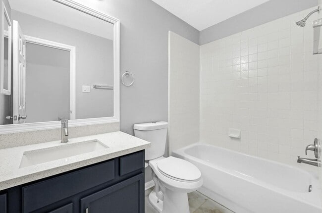 Building Photo - 4018 Floral Way Ct