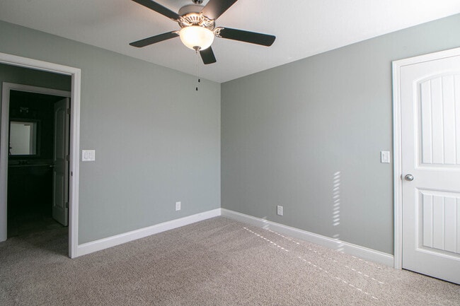 Building Photo - 1201 Morstead Dr