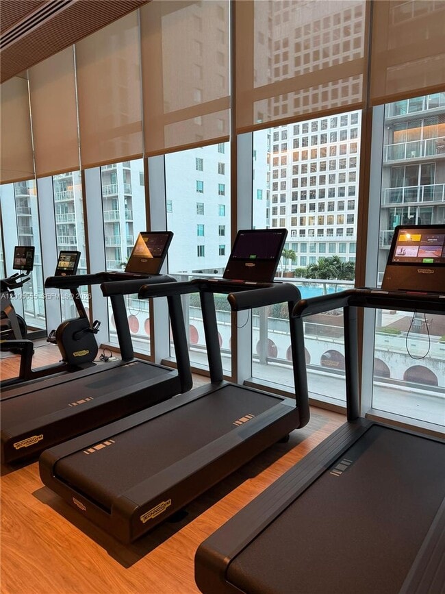 Building Photo - 77 SE 5th St