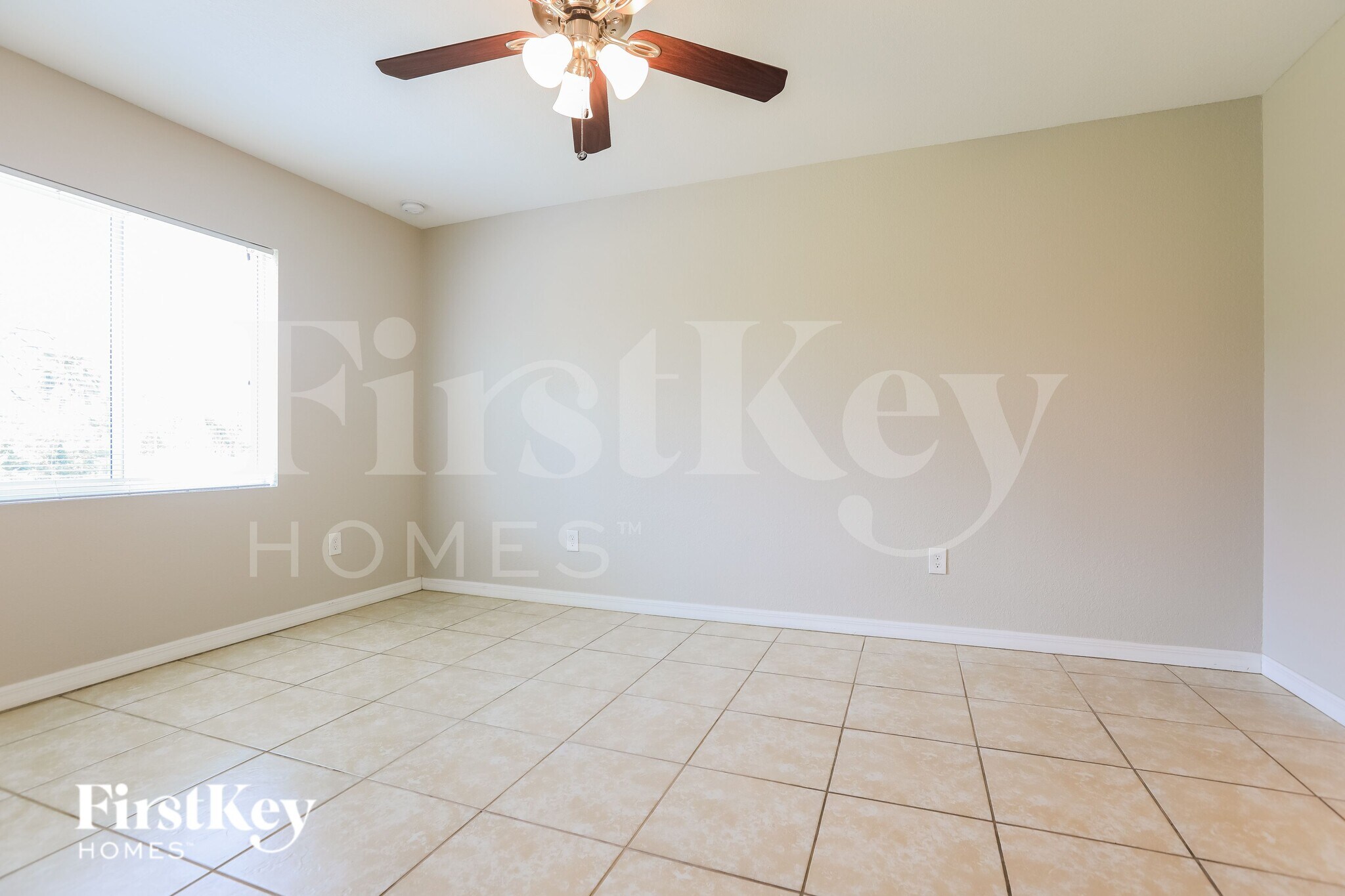 Building Photo - 4570 Lummus St