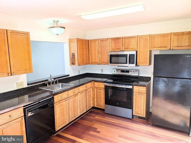 Building Photo - 6026 Little Brook Ct