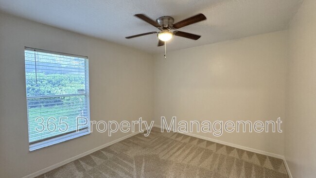 Building Photo - 616 Erin Way