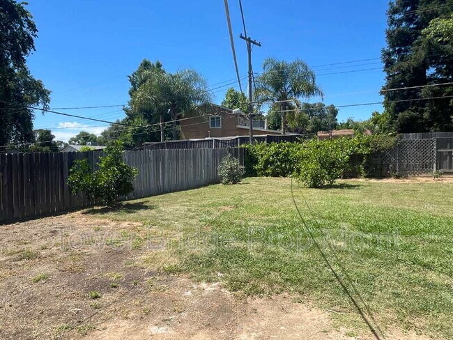 Building Photo - 8255 Oahu Dr