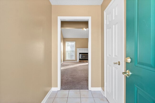 Building Photo - Quiet home near Fort Campbell- Waiting for you to call home