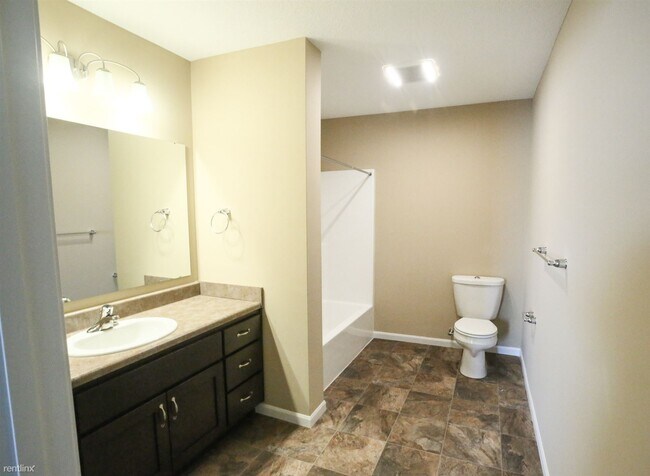 Building Photo - 4 br, 2 bath House - Ravenwood