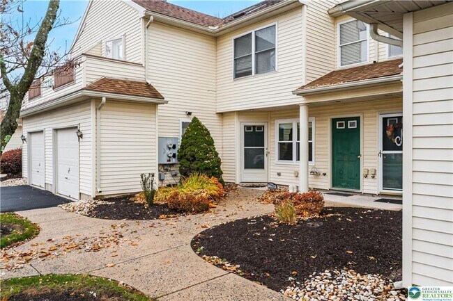 Building Photo - 7318F Sauerkraut Ln